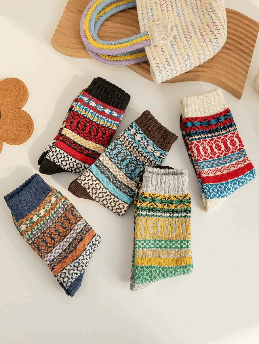 Cozy Geometric pattern socks Size: 35- 38