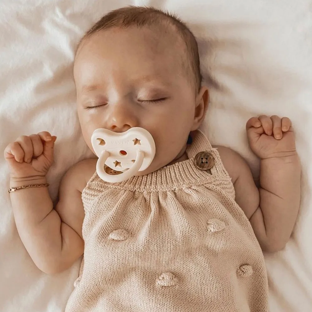 Hevea Natural Rubber Round Pacifier - Gorgeous Grey (3-36 Months)