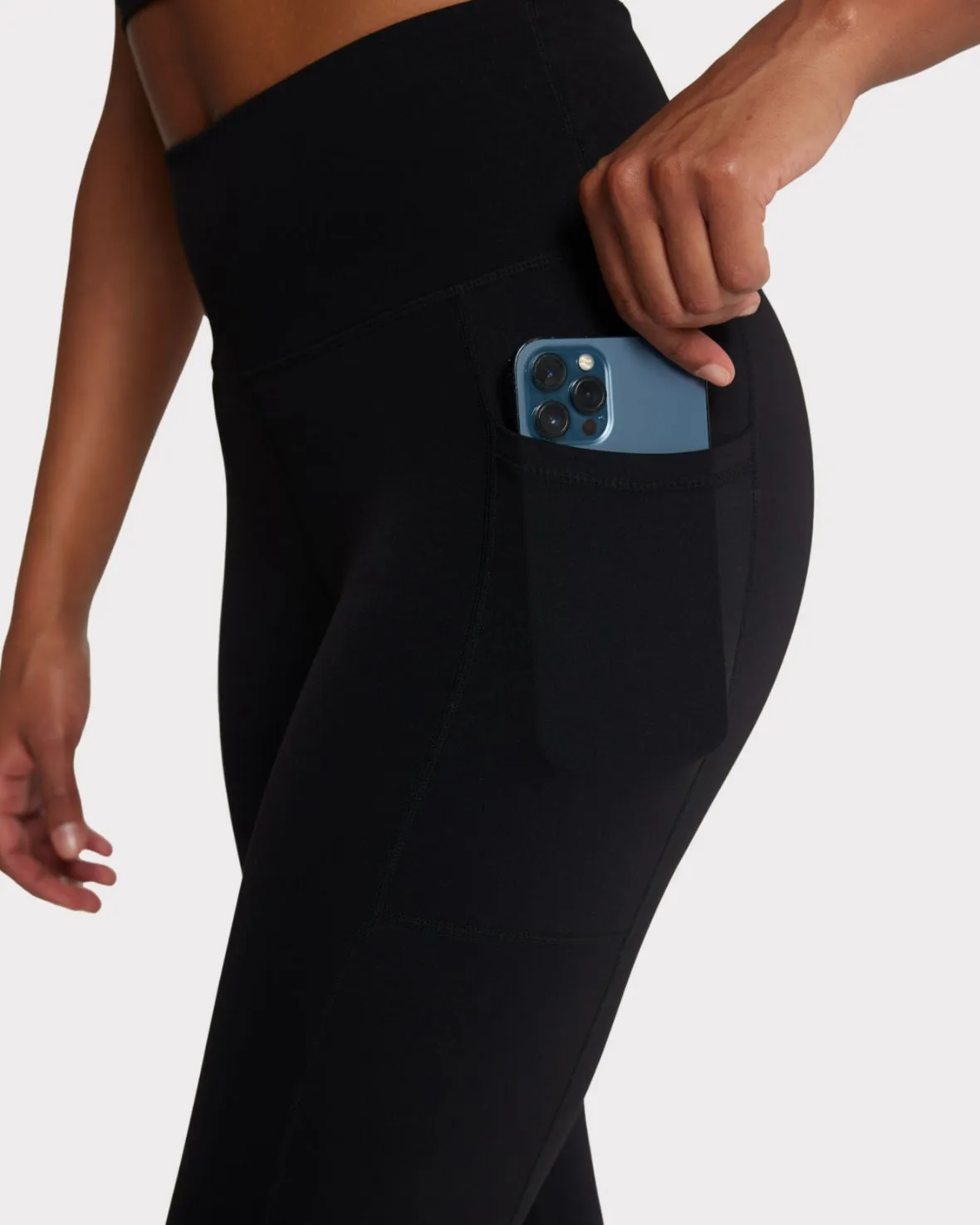 Soft   Stretch High-Rise Leggings - Black